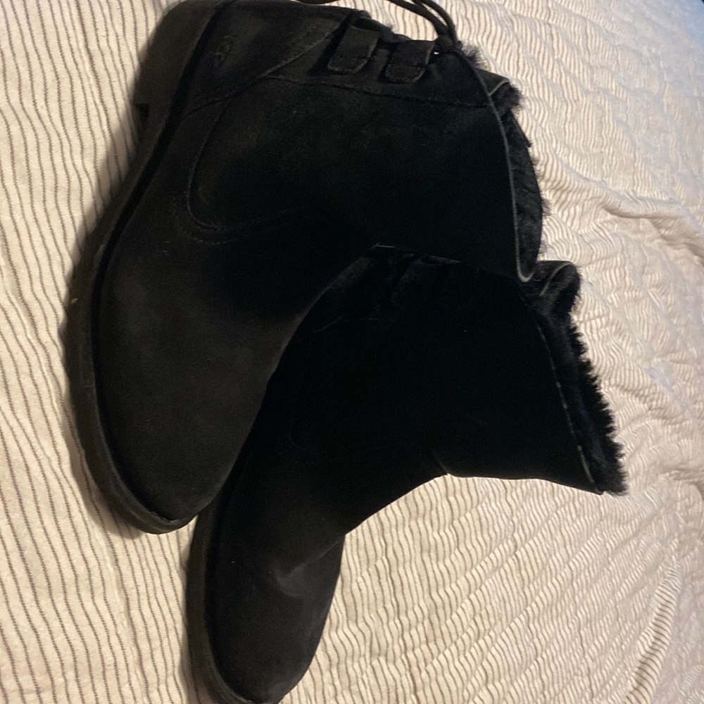 UGG size 8 suede boots